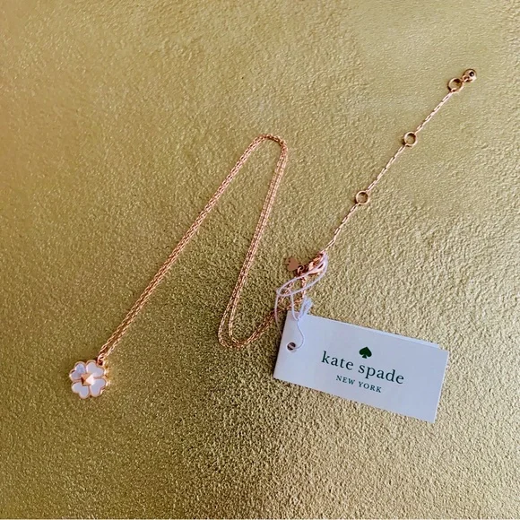 Kate Spade Rose Gold Flower Pendant Necklace Cream Enamel Spade Logo NWT Gift - Picture 13 of 16